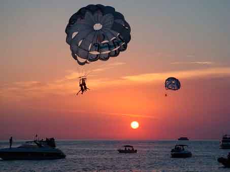 ¿Qué hacer y cómo divertirse en Ibiza?